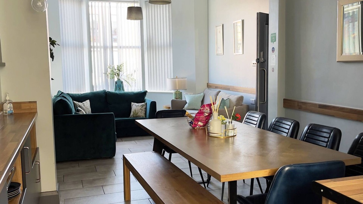 Belfast House | The Muse - Luxury 5 Bedroom House