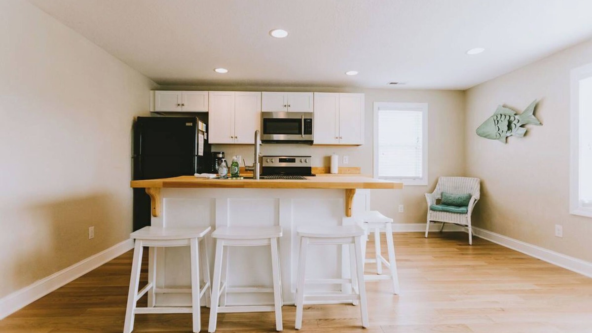 Nags Head House | The Nags Head Cottage-Recently renovated in 2025! Walking distance to the beach!