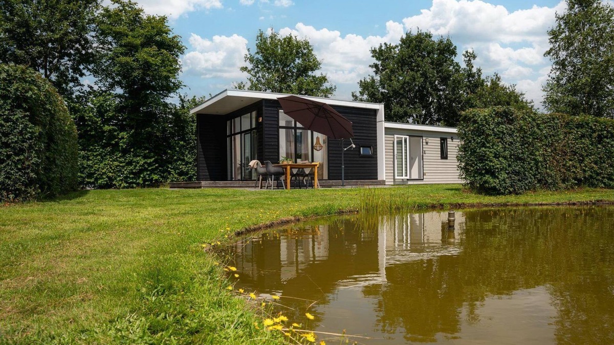 Municipality of Rijssen-Holten House | The name says it all: a lovely cottage in the forest!