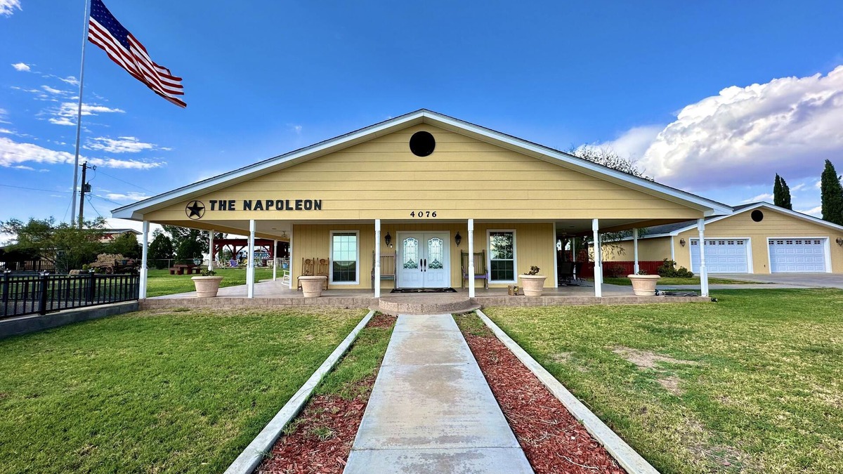 Fort Stockton House | The Napoleon