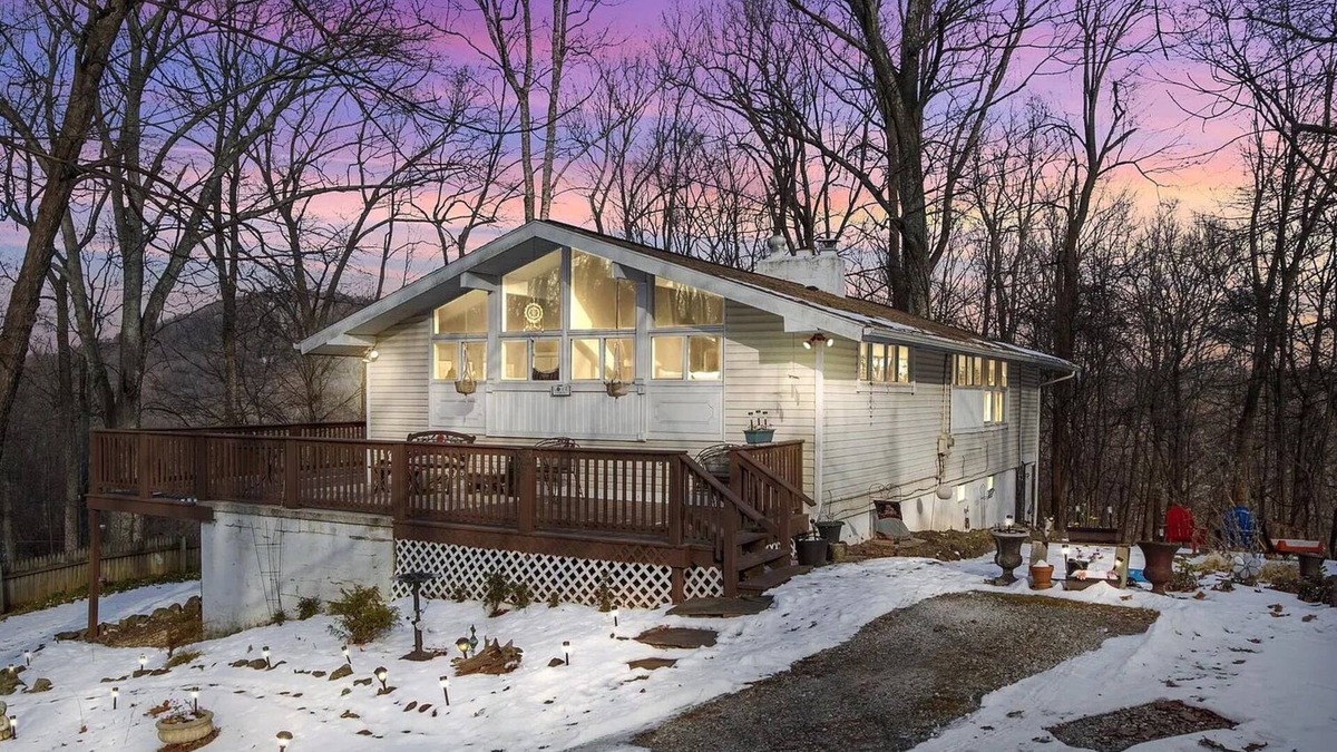 Carroll Valley House | The Nest: 4BR Treetop Cabin Near Lake, Slopes & Gettysburg, The Nest