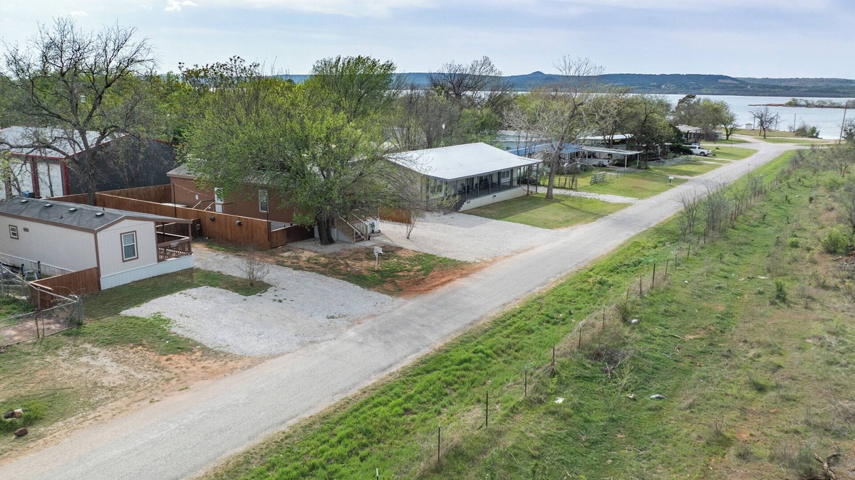 Graford House | The NEST afforable pk family friendly and close to rocker b and waters edge