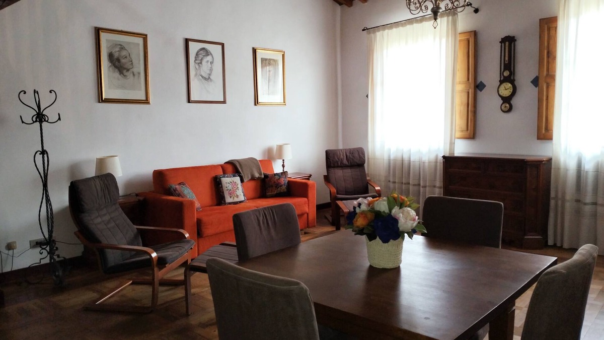 Montevarchi Apartment | the nest APUS Architect Apartment