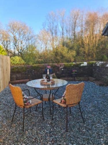 Rowrah House | The Nest by Blake view holidays, a peaceful boutique retreat, 3 miles from Ennerdale- small twin or king bed available