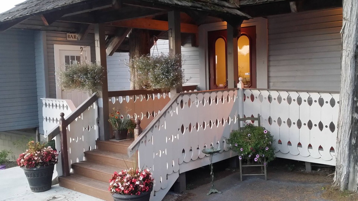 Saratoga Springs House | The Nest on Saratoga Lake