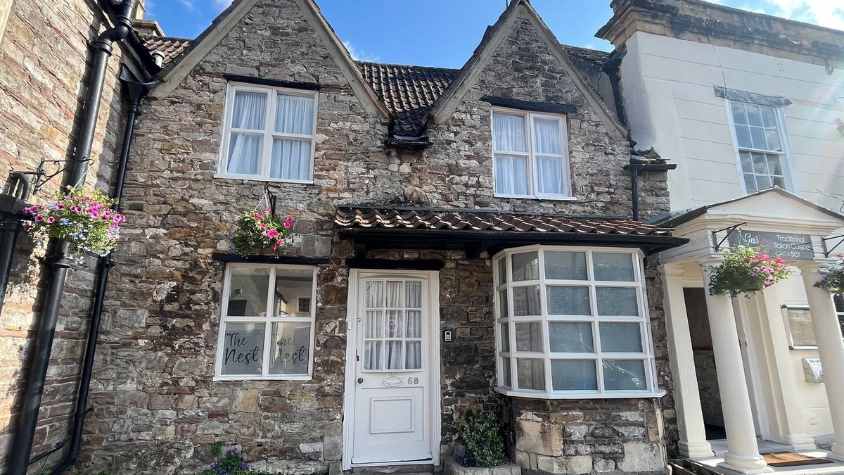 Chipping Sodbury Apartment | The Nest - Spacious Self Contained Apartment