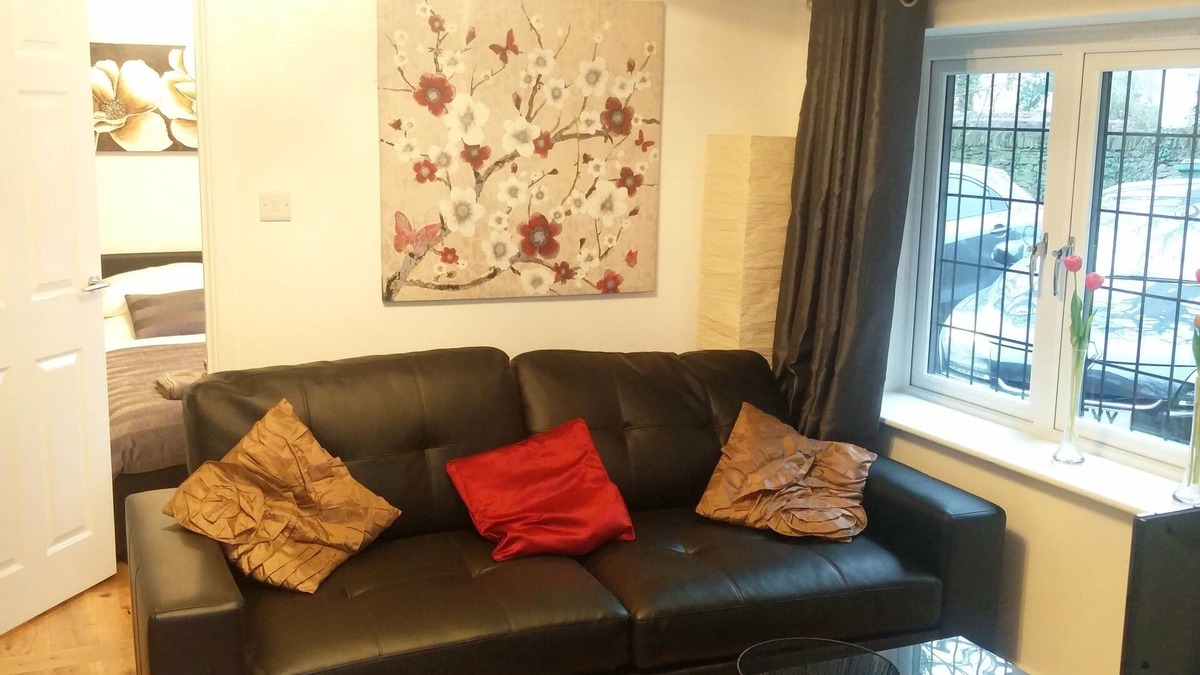 Nailsea Apartment | The New Coach House a newly renevated, self contained, one bed accomadation