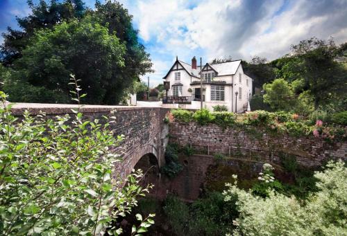 Tredunnock Hotel | The Newbridge on Usk