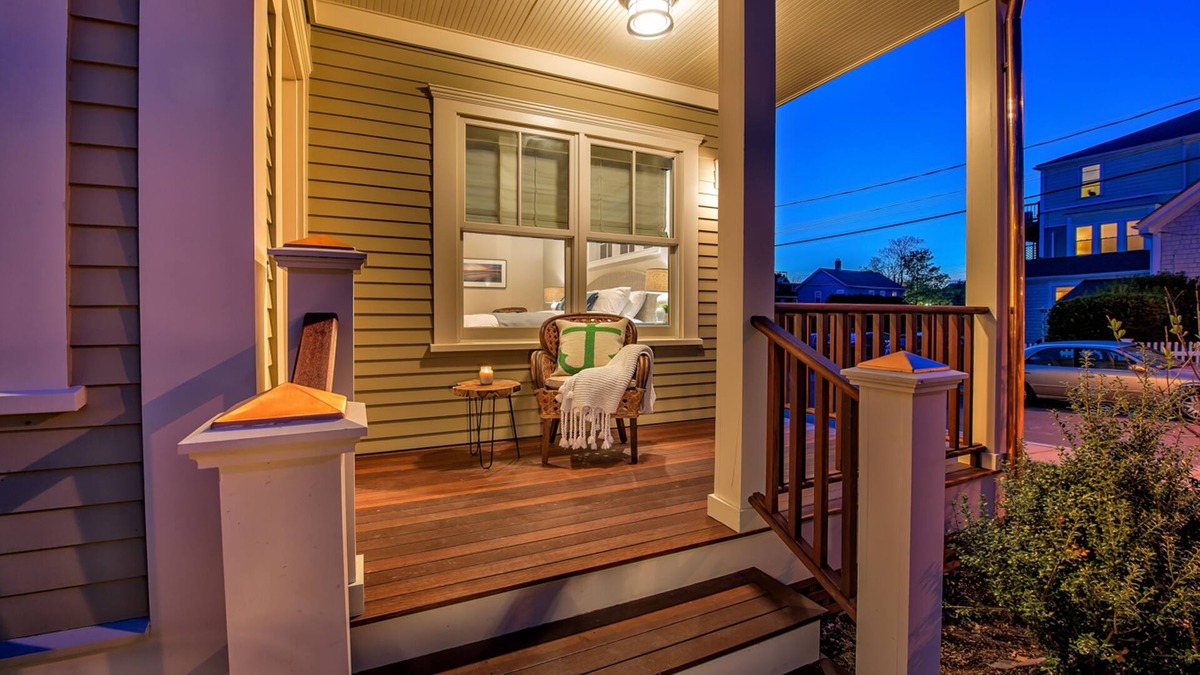 Yachting Village House | The Newport Lofts - 611 Thames Street