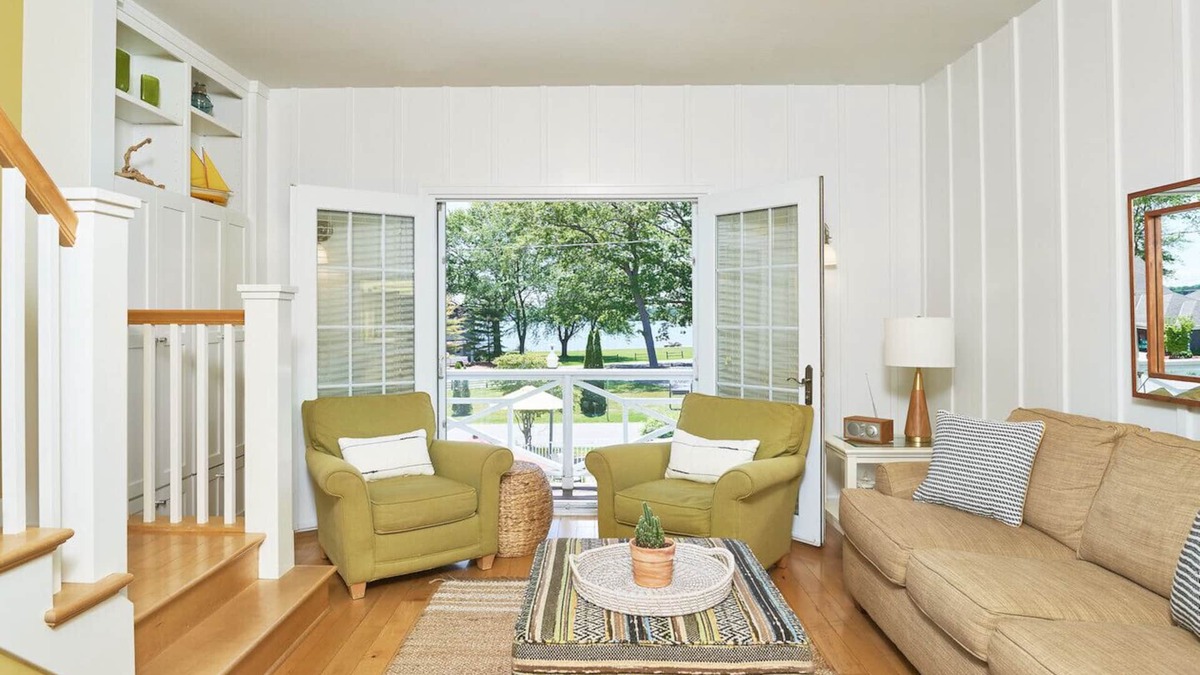 Holland House | The Newport