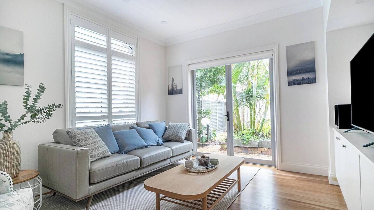 Newtown House | The Newtowner - Stylish Home in the heart of Newtown!