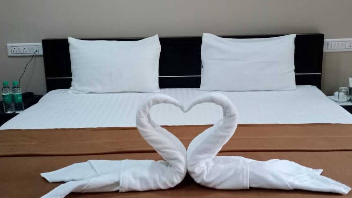 Bagalakunte Hotel | the Nisarga Grand boarding & lodging