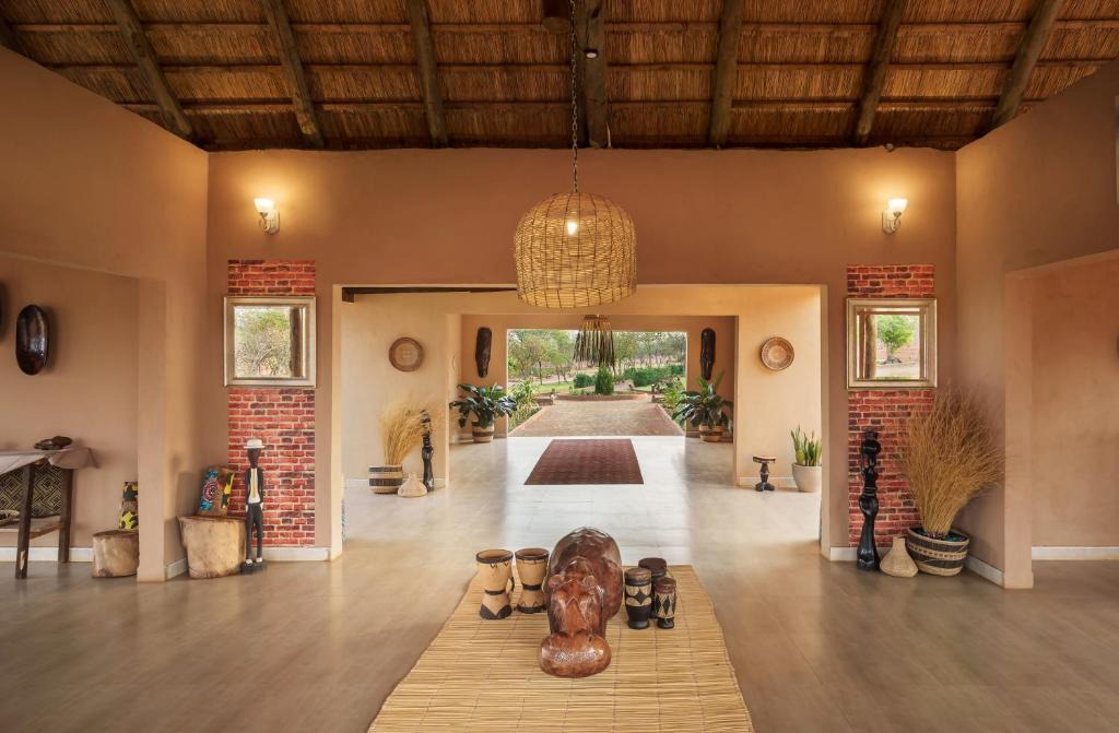 Southern Province Cabin | The Nkhosi Livingstone Lodge and Spa