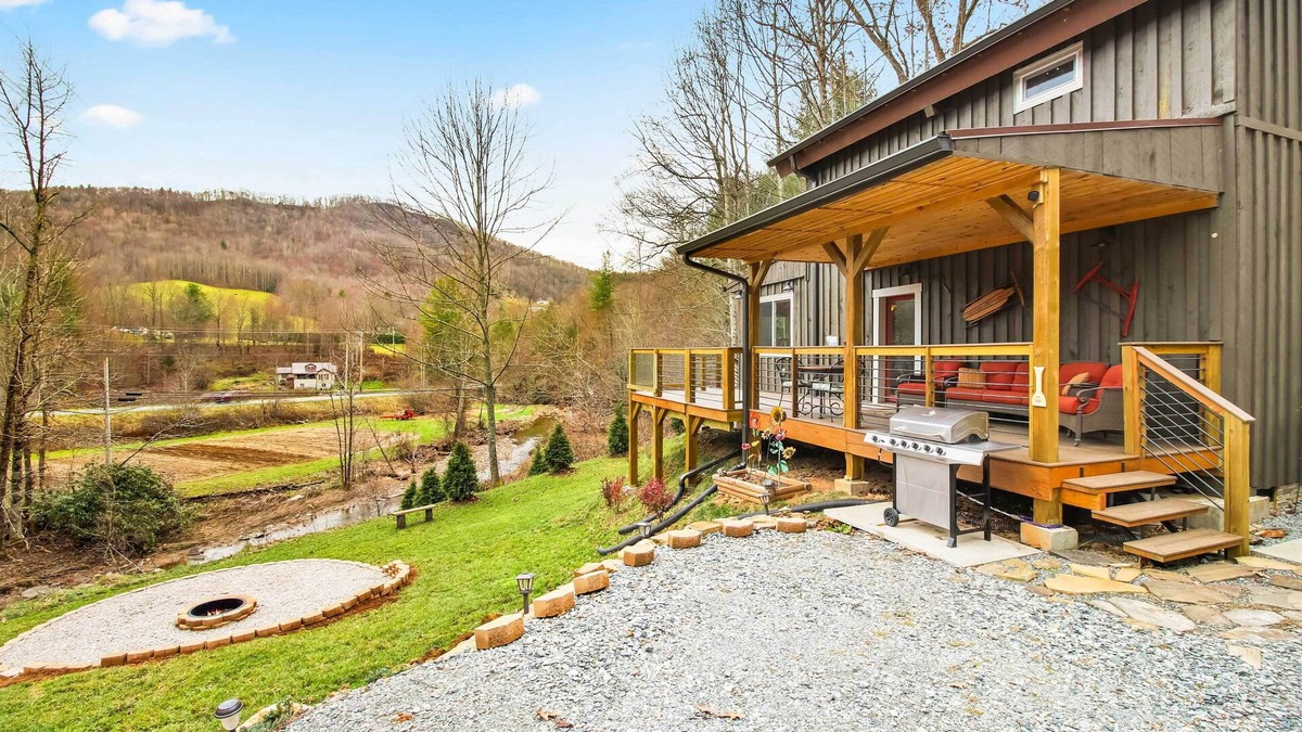 Frank Cabin | 'The Nuthouse on Squirrel Creek': Ski & Hike!