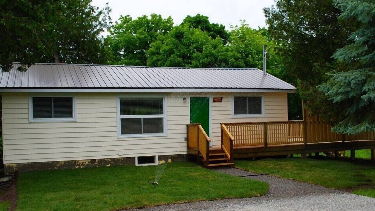 Isaacs Glen Cottage | The Oak Cottage At Shiloh Homes - Fenelon Falls, Ontario