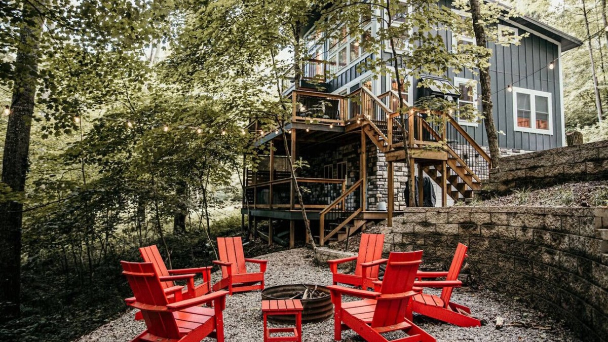Rockbridge Cabin | "The Oak": Hot Tub, Private Trail, Firepit, Swing.