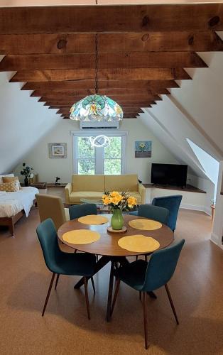 Oak Park Apartment | The Oak Park Loft