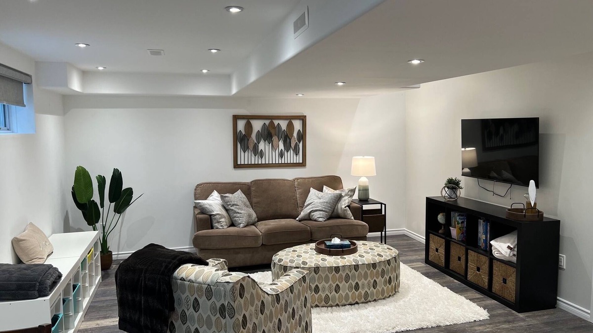 Alliston House | The Oake Room - Modern Convenience