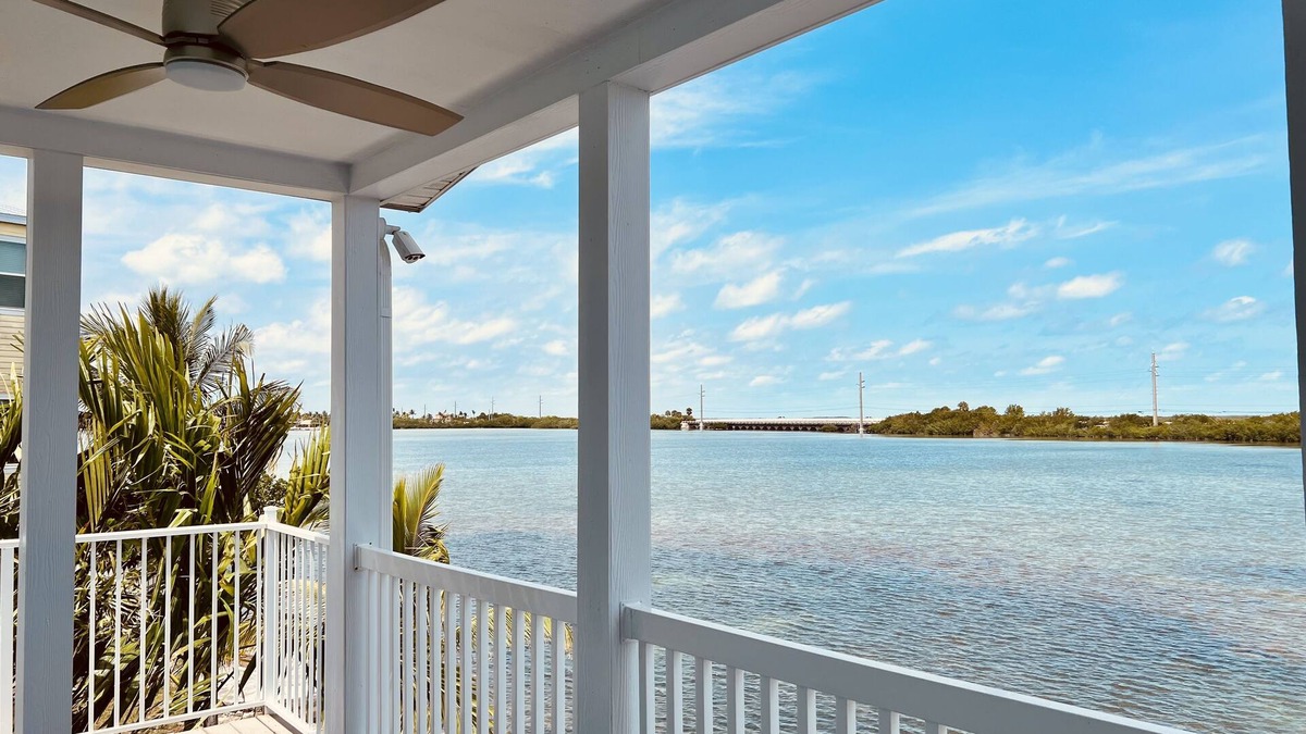 Bay Point House | The oasis-waterfront house