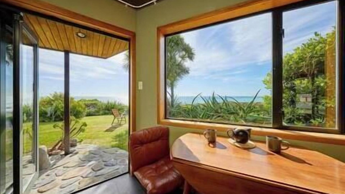 Hapuku House | The Oceanview Suite