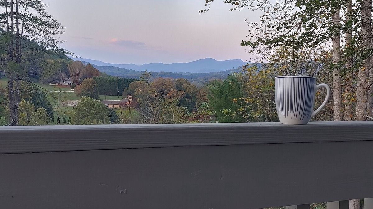 Franklin House | The Octagon House: long-range views, fireplace, easy access, close to town