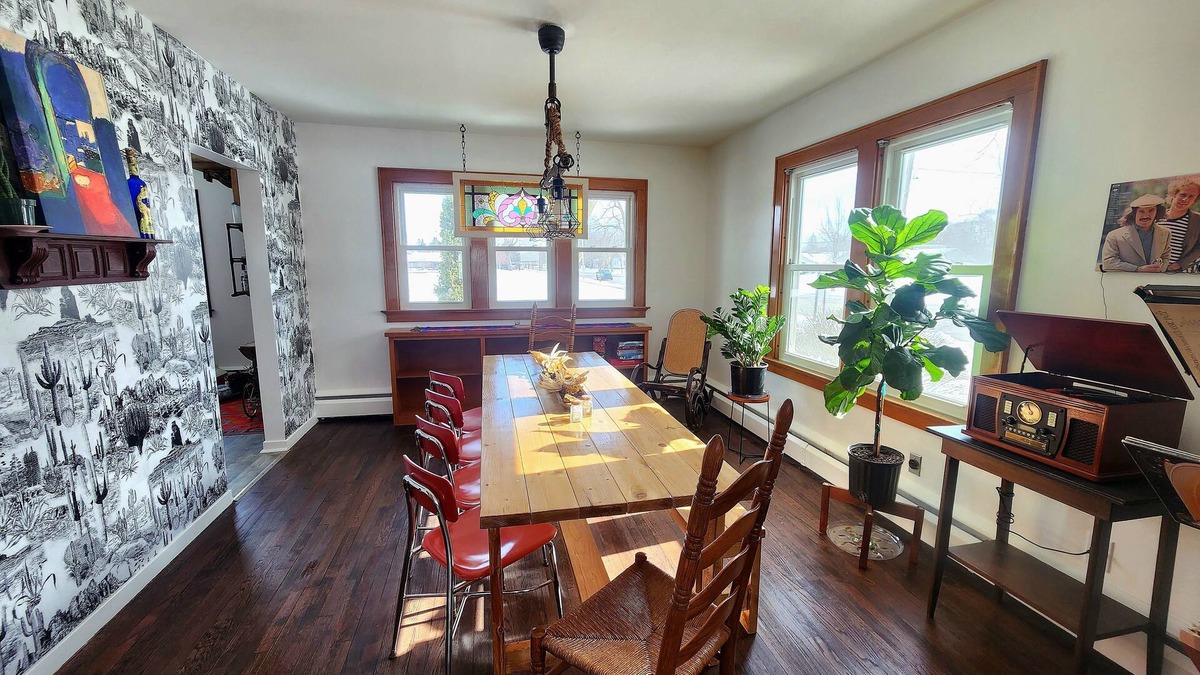 Frankenmuth House | The Odd Dog Retreat w/HotTub, Kayaks, Bikes, Games