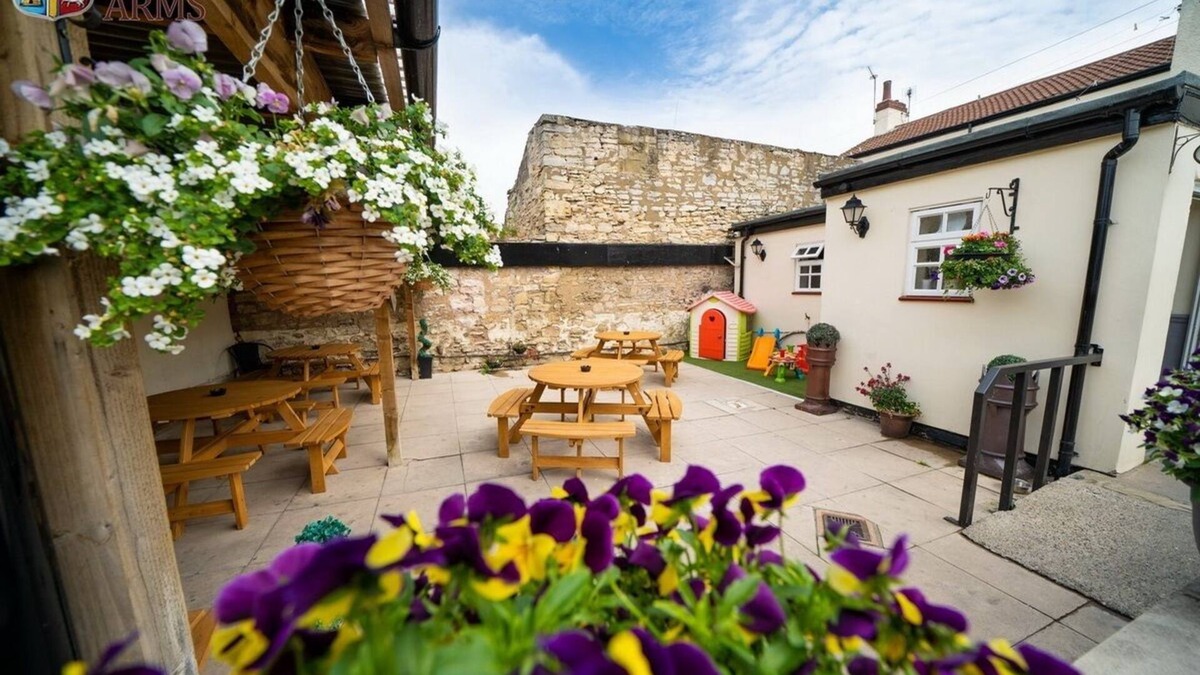 Sherburn in Elmet Bed & Breakfast | The Oddfellows Arms