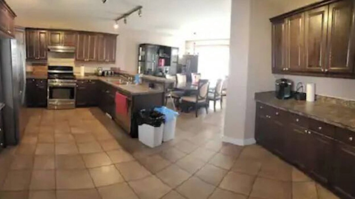Timberlea House | The Oilsands Manor