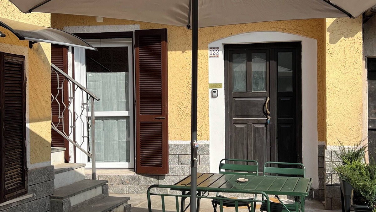 Viverone Apartment | The old Amber cellar