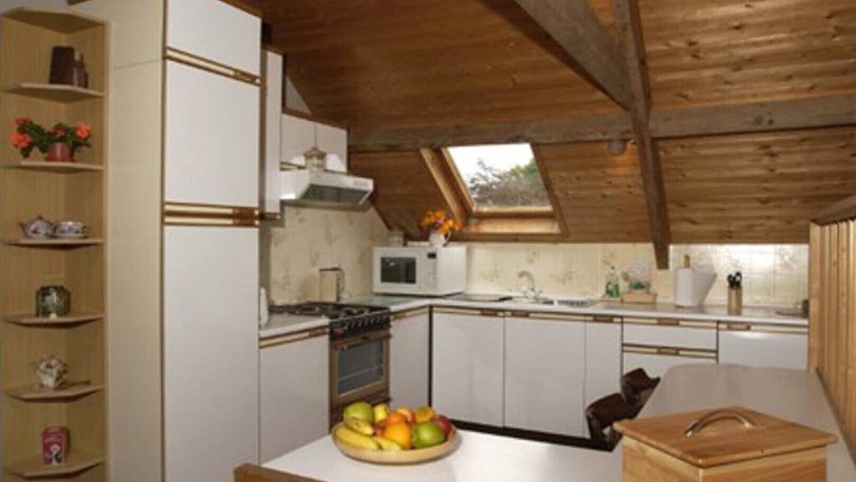 Newtownards House | The Old Barn @ Embrace Holistic Centre