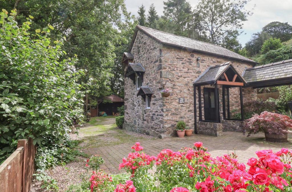 Llanferres House | The Old Barn