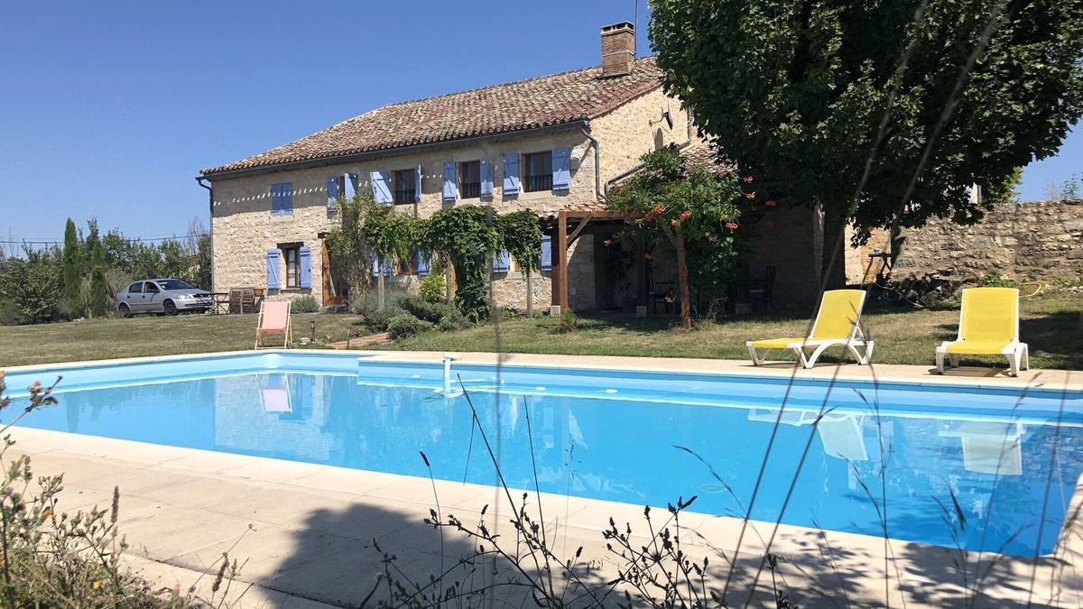 Souel House | The Old Barn - rejuvenate in the beautiful French Countryside.! Dog Friendly.
