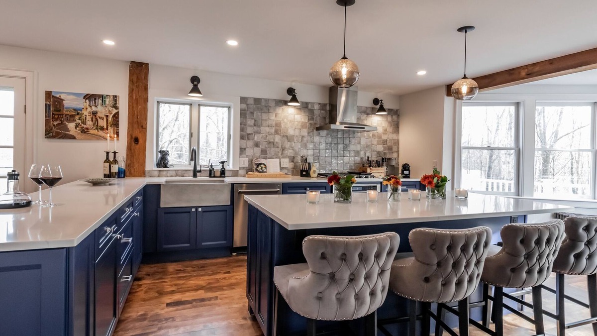 New Gloucester House | The Old Bell Tavern - Luxury in the Countryn3BDR w/AC and fantastic deck!