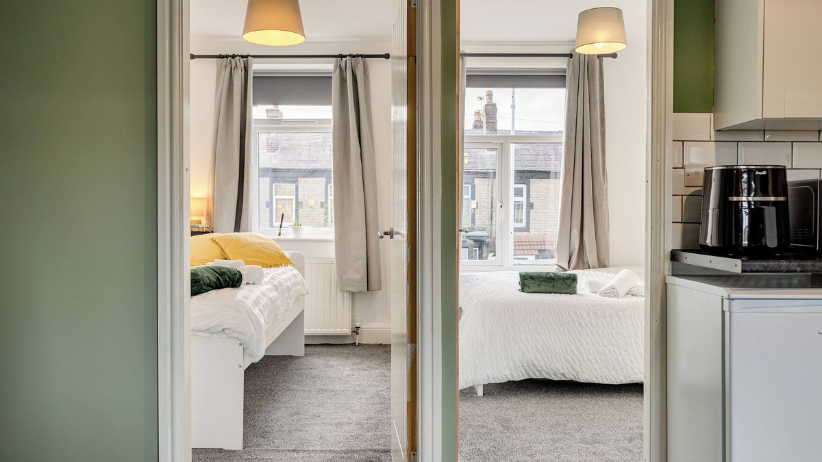 Chorley Apartment | The Old Bike Cabin- Flat 2nBright and modern two bed apartment!