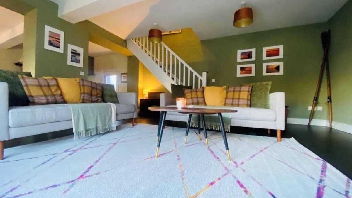Enniskillen House | The Old Boathouse, Lakeside Retreat with superb lough views , for 8 people.