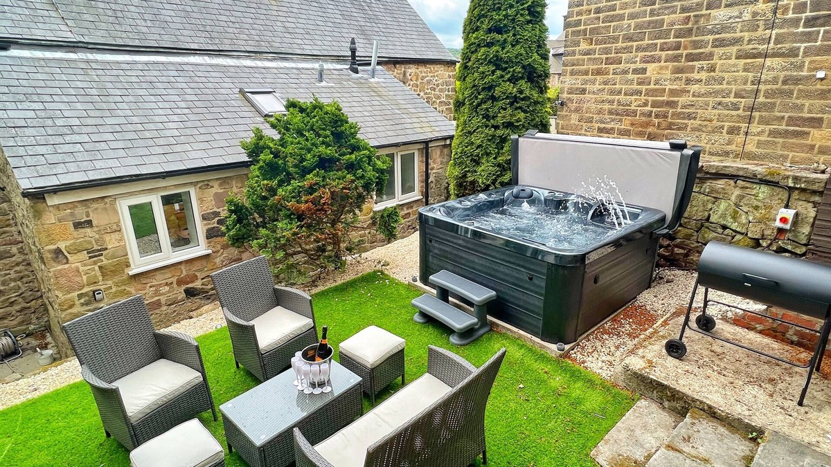 Matlock Cottage | The Old Butchers Cottage - Hot tub & Pet Friendly
