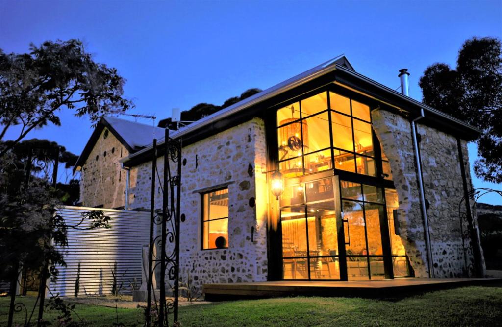 Sellicks Hill Bed & Breakfast | The Old Chaff Mill Organic Vineyard Retreat