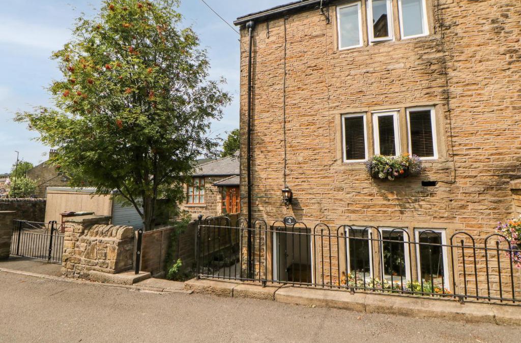 Hayfield House | The Old Cobblers