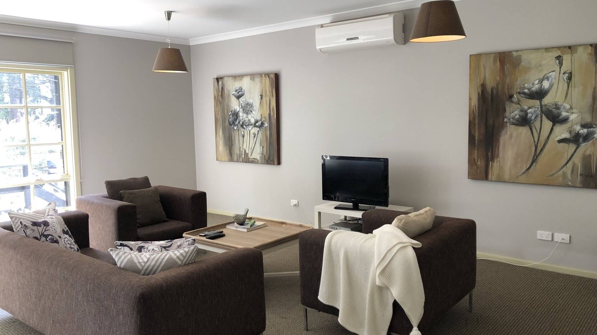 Merricks North Apartment | The old Coolstore - Jonathon Apartment