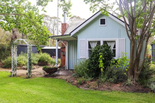 Tomerong House | The Old Cottage - Country Couples Retreat