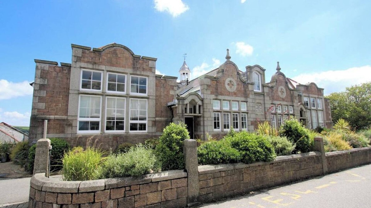 Mylor Churchtown Condo | The Old English Rooms