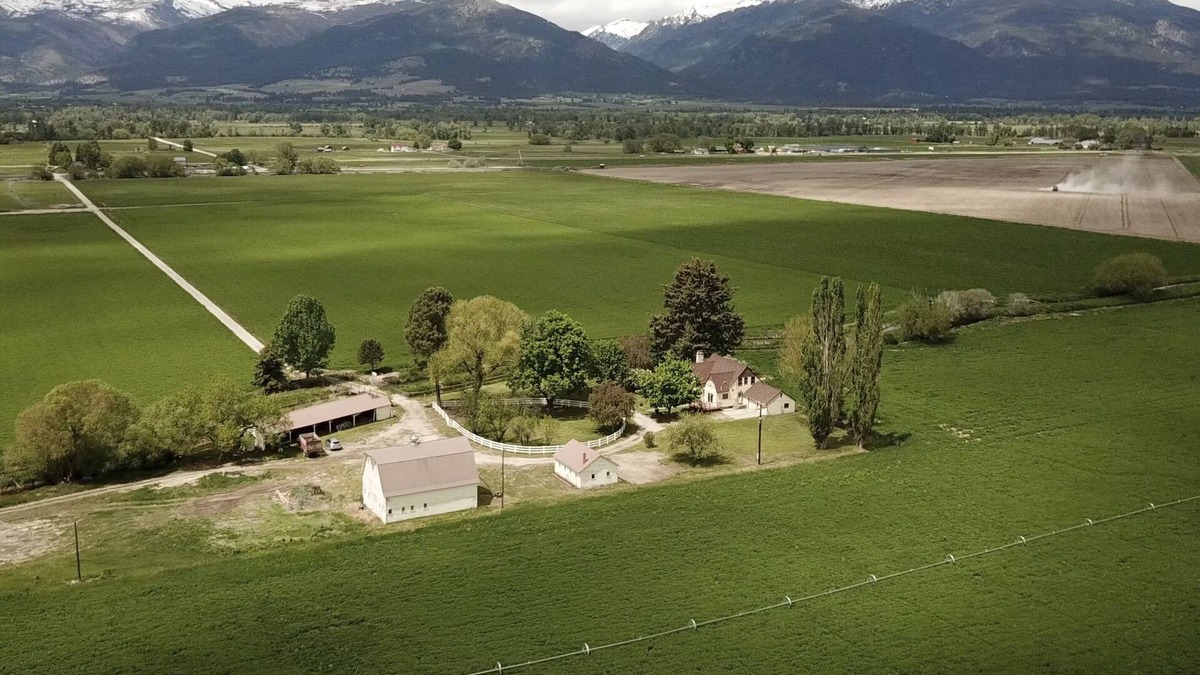 Stevensville House | The Old Farmstead