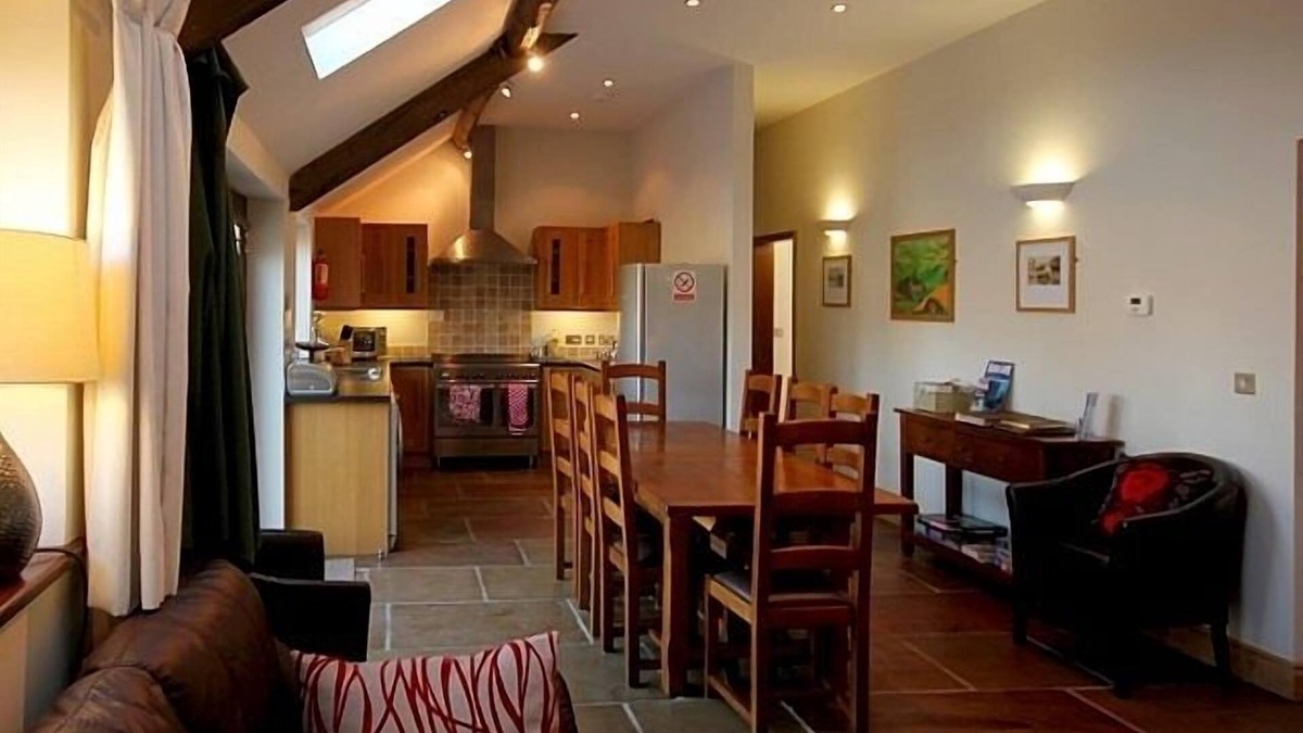 Helperthorpe House | The Old Forge, 3 Bed Modern Barn Conversion in The Yorkshire Wolds