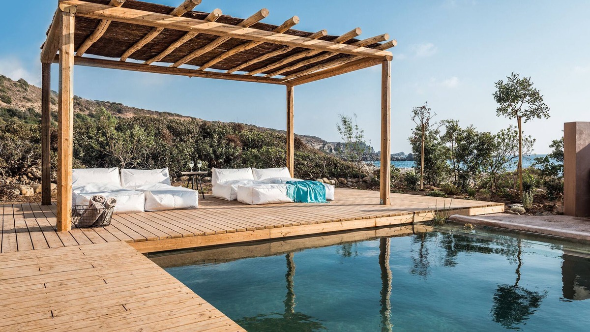 Livadia House | The Old Beach House - A house by the sea to reconnect with yourself