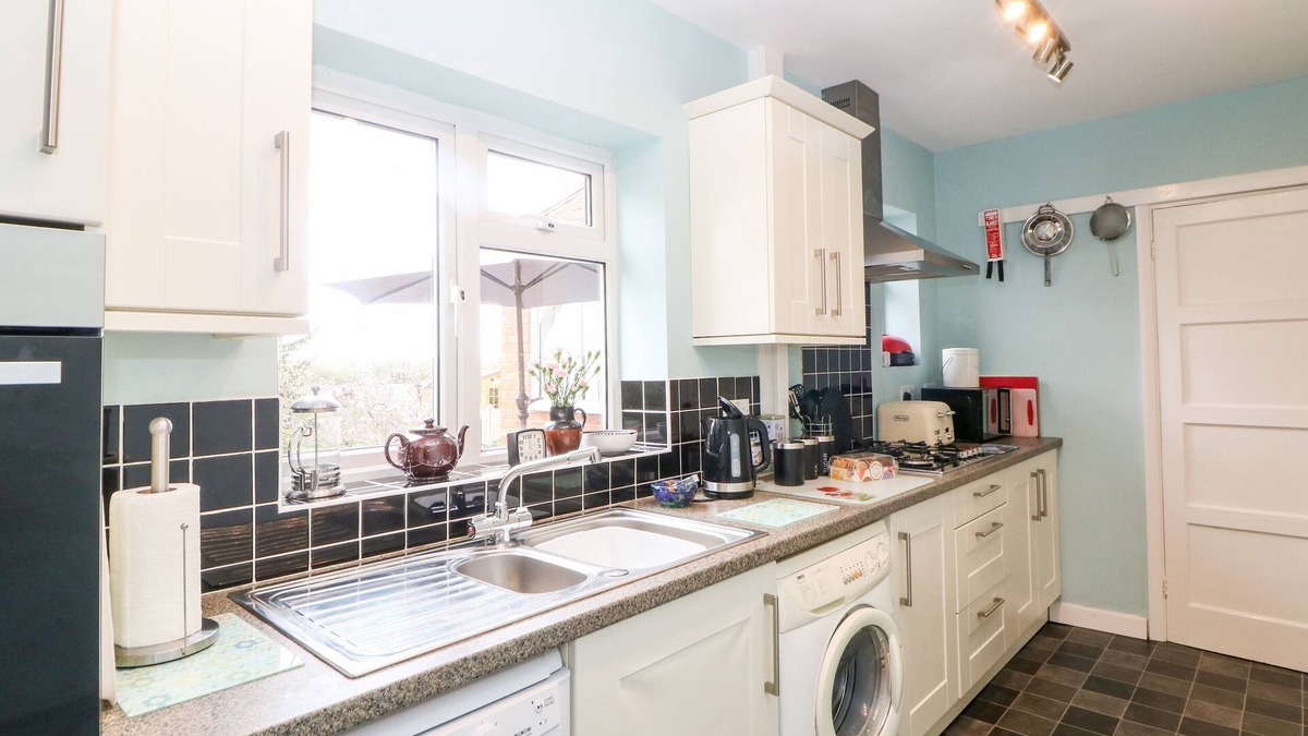 Chesterfield Cottage | The Old Grocery