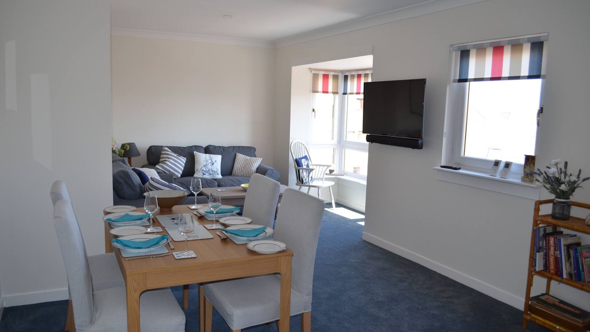 Dunbar Apartment | The old harbor master's apartment
