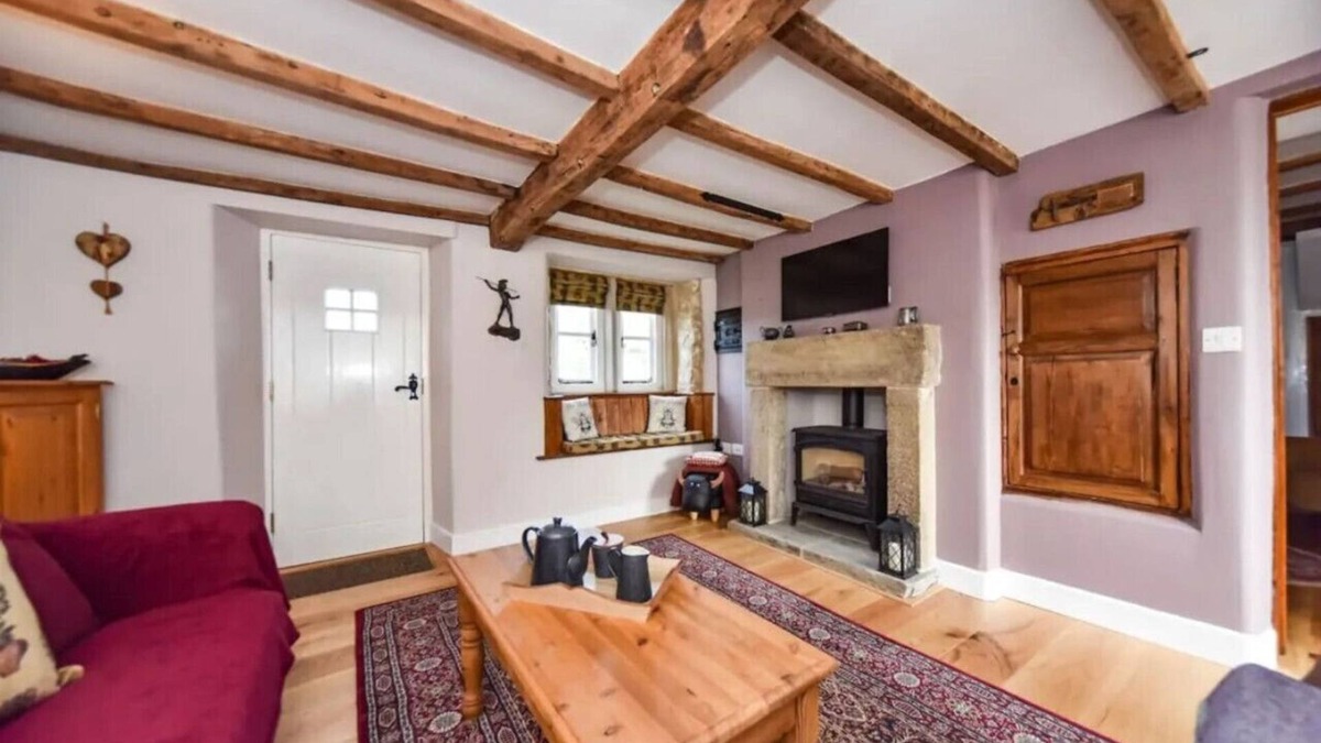 Alfreton House | The Old Horns cottage