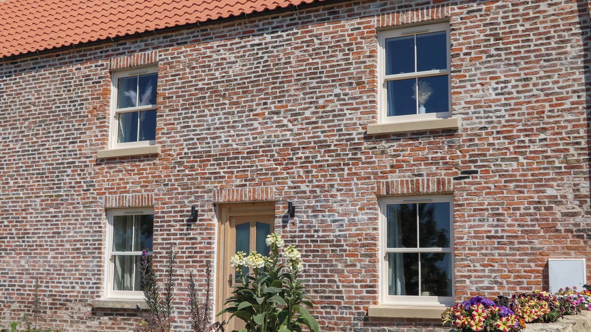 Northallerton Cottage | THE OLD HOUSE, family friendly, with open fire in Darlington