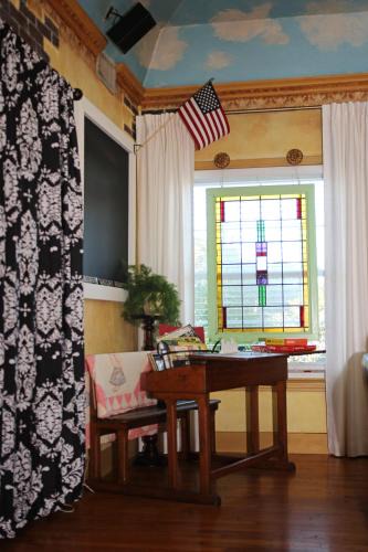 Azle Bed & Breakfast | The Old Liberty Schoolhouse