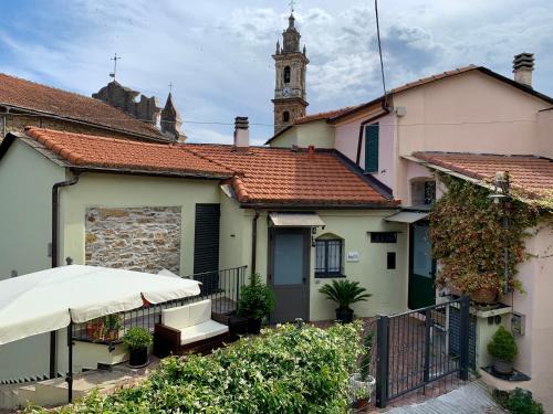 Vasia House | The Old Mansion